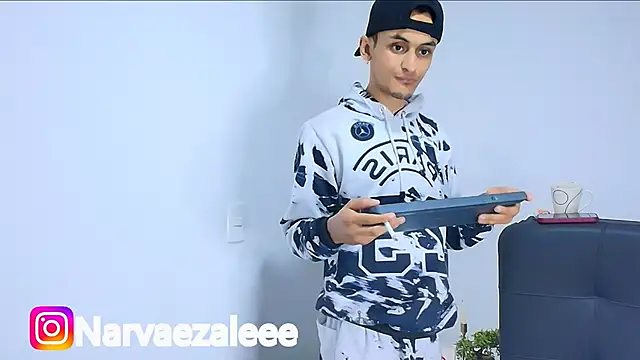 AlejandroLoouis online show from 10-31-25, 01:50