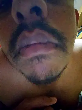 Snapshot of Nihaal17 chatting on 11-09-25, 05:44 Nihaal17 online show from 11-09-25, 05:44