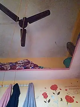 Snapshot of Nihaal17 chatting on 11-30-25, 11:25 Nihaal17 online show from 11-30-25, 11:25