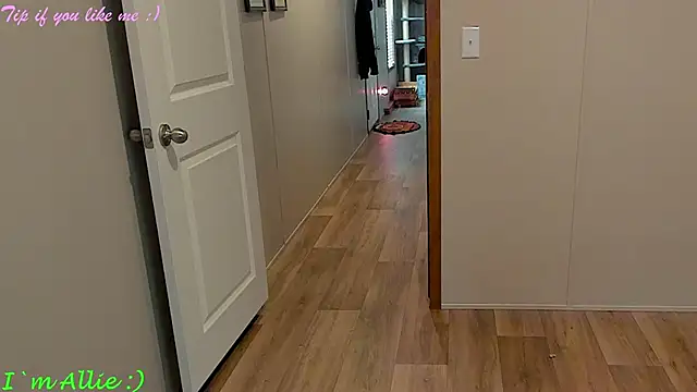 Snapshot of Allie_Kat chatting on 02-15-26, 04:36 Allie Kat online show from 02-15-26, 04:36