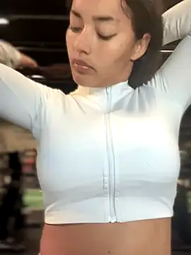 Snapshot of Risky_Workouts chatting on 09-08-25, 03:00 Risky Workouts online show from 09-08-25, 03:00