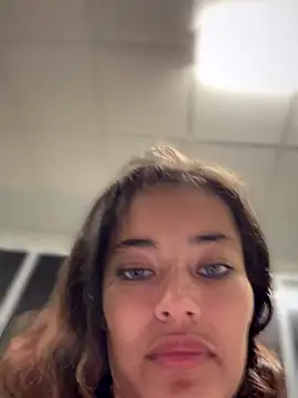 Snapshot of Risky_Workouts chatting on 10-11-25, 09:19 Risky Workouts online show from 10-11-25, 09:19