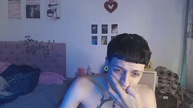 Snapshot of 2cyboy_ chatting on 09-21-25, 03:08 2cyboy online show from 09-21-25, 03:08