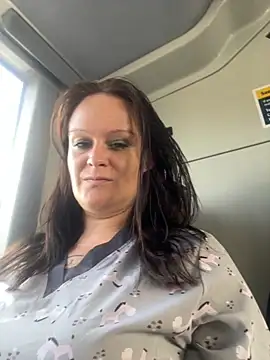 Snapshot of sinfful-secrets@xh chatting on 10-30-25, 10:21 sinfful-secretsxh online show from 10-30-25, 10:21