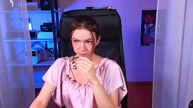 Snapshot of Loona_Eclipse chatting on 09-23-25, 08:34 Loona Eclipse online show from 09-23-25, 08:34