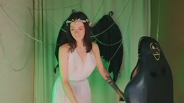 Snapshot of Loona_Eclipse chatting on 10-30-25, 08:53 Loona Eclipse online show from 10-30-25, 08:53