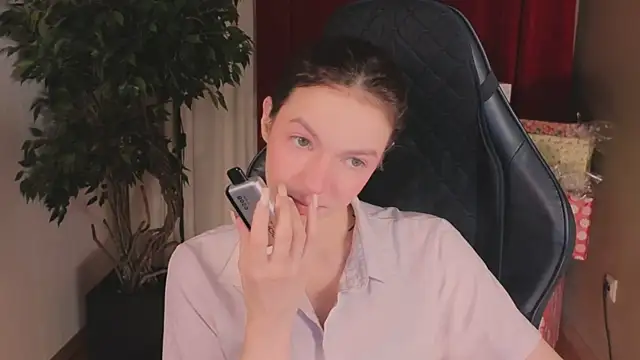 Snapshot of Loona_Eclipse chatting on 11-28-25, 08:22 Loona Eclipse online show from 11-28-25, 08:22