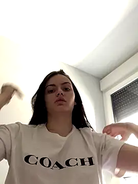 prettylittlefooxy online show from 11-07-25, 10:37