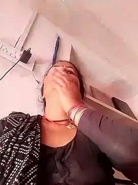 Suhani hot12 online show from 03-21-26, 02:49