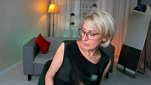 Snapshot of PamellaMurphy chatting on 09-24-25, 08:28 PamellaMurphy online show from 09-24-25, 08:28