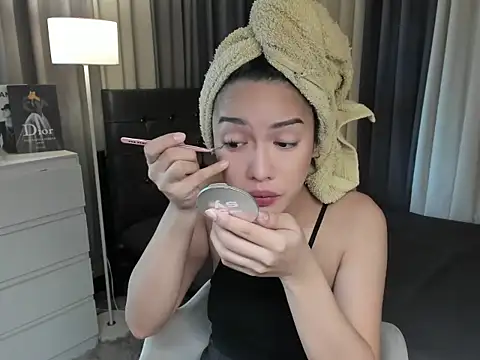 Blaire Samantha online show from 12-04-25, 06:55