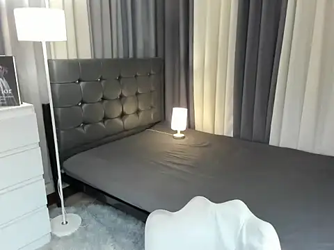 Snapshot of Blaire_Samantha chatting on 12-16-25, 09:14 Blaire Samantha online show from 12-16-25, 09:14