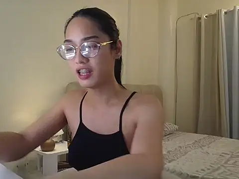 Snapshot of Blaire_Samantha chatting on 02-23-26, 09:23 Blaire Samantha online show from 02-23-26, 09:23