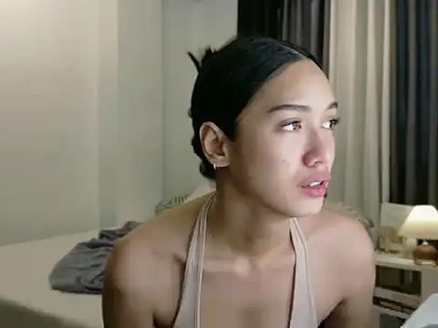 Snapshot of Blaire_Samantha chatting on 05-18-26, 09:04 Blaire Samantha online show from 05-18-26, 09:04