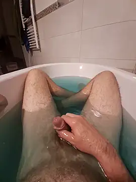 chrisili1986 online show from 11-28-25, 03:36