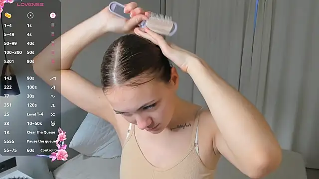 Snapshot of SirenaOstrem chatting on 10-25-25, 01:02 SirenaOstrem online show from 10-25-25, 01:02