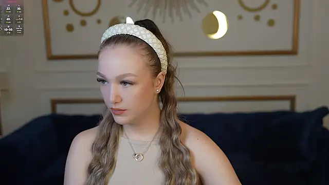 Snapshot of Ella_054 chatting on 10-16-25, 10:27 Ella 054 online show from 10-16-25, 10:27