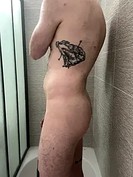 Snapshot of TomieSoichi chatting on 11-27-25, 06:15 TomieSoichi online show from 11-27-25, 06:15