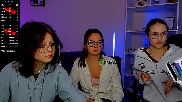 Snapshot of samanta_hotty chatting on 10-17-25, 08:00 samanta hotty online show from 10-17-25, 08:00