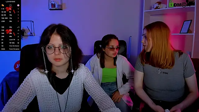 Snapshot of samanta_hotty chatting on 10-19-25, 07:14 samanta hotty online show from 10-19-25, 07:14