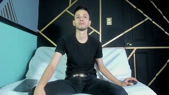 logan rogers  online show from 09-26-25, 11:47