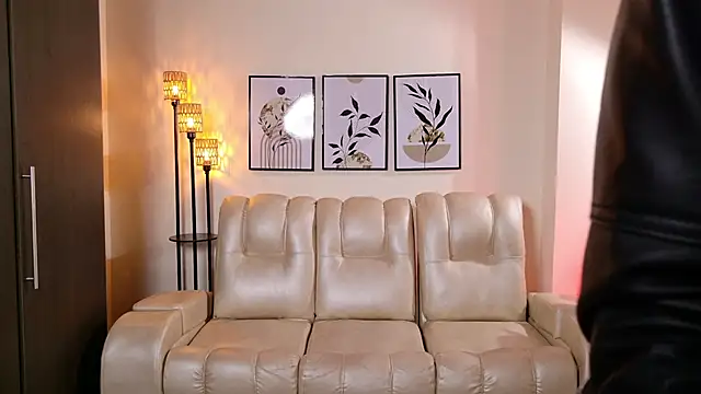 Violeta Foxz online show from 11-25-25, 07:14