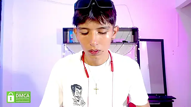 MAXIMILIANO  HOT online show from 10-17-25, 06:32
