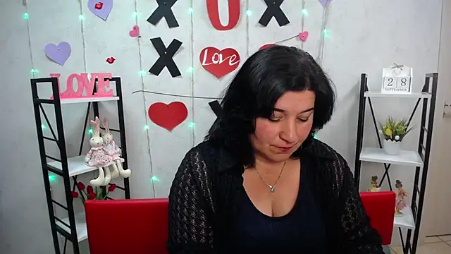 Snapshot of BridjetTur chatting on 09-28-25, 12:21 BridjetTur online show from 09-28-25, 12:21
