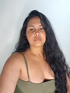 Snapshot of Alessandraa- chatting on 07-01-26, 02:35 Alessandraa- online show from 07-01-26, 02:35