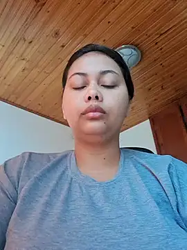 Snapshot of Alessandraa- chatting on 07-26-26, 01:07 Alessandraa- online show from 07-26-26, 01:07
