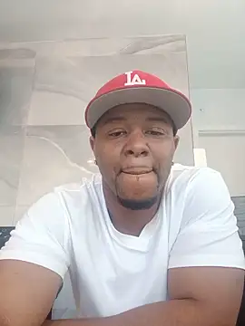 Snapshot of MrHandsome87 chatting on 06-15-26, 03:31 MrHandsome87 online show from 06-15-26, 03:31