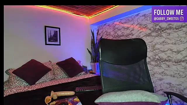 Gabbysweet0 online show from 11-13-25, 10:41