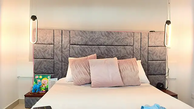 Snapshot of Dakota_Megan_69 chatting on 11-26-25, 12:50 Dakota Megan 69 online show from 11-26-25, 12:50