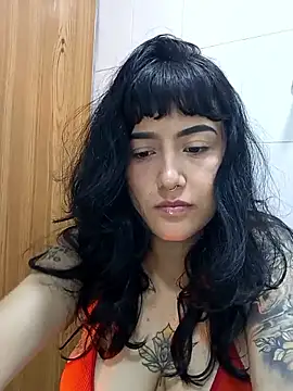 Snapshot of Jinx__x chatting on 11-14-25, 04:22 Jinx x online show from 11-14-25, 04:22