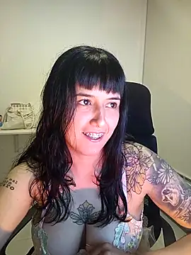 Snapshot of Jinx__x chatting on 12-05-25, 04:32 Jinx x online show from 12-05-25, 04:32