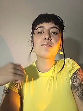 Snapshot of Jinx__x chatting on 12-14-25, 04:40 Jinx x online show from 12-14-25, 04:40