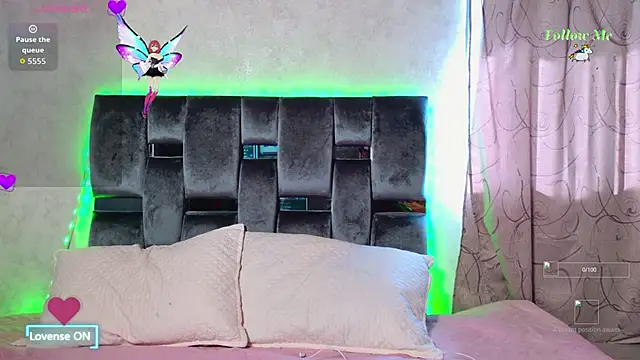 Snapshot of Luna_sophya chatting on 10-19-25, 07:36 Luna sophya online show from 10-19-25, 07:36