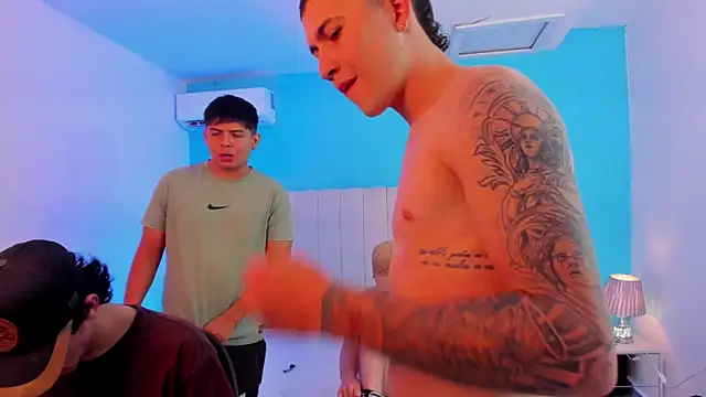 Handsomeboyss19 online show from 11-21-25, 02:43