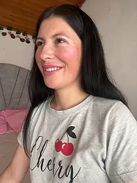 Mia salinass online show from 09-19-25, 06:08