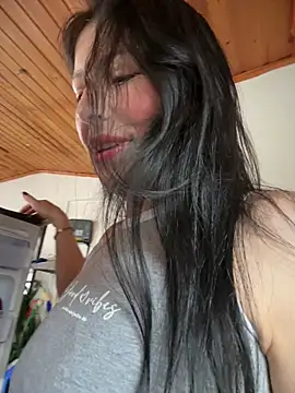 Snapshot of Mia_salinass chatting on 04-30-26, 08:26 Mia salinass online show from 04-30-26, 08:26