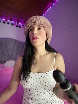 Snapshot of Mia_salinass chatting on 05-18-26, 05:57 Mia salinass online show from 05-18-26, 05:57