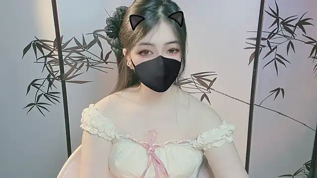 Sparkly Candy online show from 10-19-25, 03:01