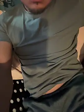 juniorl1 online show from 12-17-25, 05:19