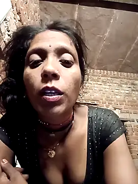 Snapshot of Xx_pooja chatting on 09-30-25, 06:57 Xx pooja online show from 09-30-25, 06:57