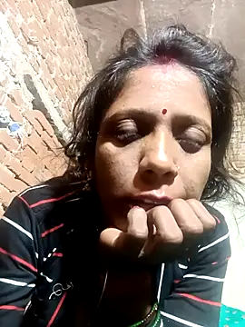 Snapshot of Xx_pooja chatting on 11-20-25, 12:22 Xx pooja online show from 11-20-25, 12:22