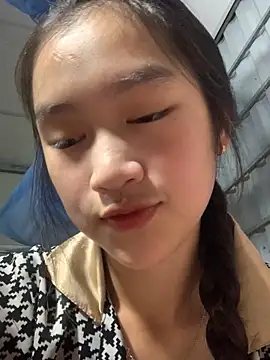 Snapshot of -Lie-06 chatting on 09-10-25, 06:13 -Lie-06 online show from 09-10-25, 06:13