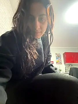 BabyLeopard online show from 11-25-25, 03:12