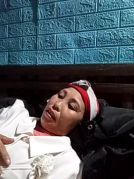 me-cute online show from 01-11-26, 03:50