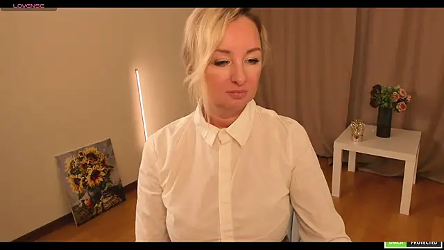 sexmom8 online show from 10-09-25, 10:13