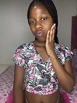 Snapshot of Crazyqueenxxx chatting on 11-04-25, 09:41 Crazyqueenxxx online show from 11-04-25, 09:41